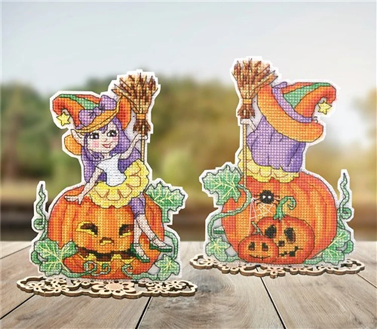 T-79C Counted cross stitch kit Crystal Art "Happy Halloween"