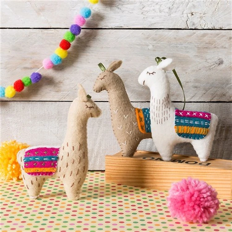 Llamas from Felt Craft Kit LLAMA3F