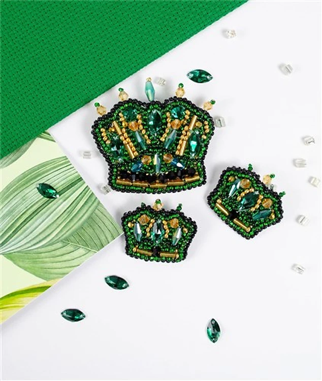 Bead Embroidery Decoration Kit - Symbol of the monarch AD-229