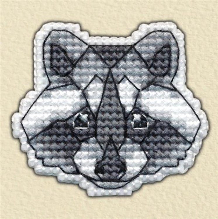 Badge-racoon 1094 Plastic Canvas Counted Cross Stitch Kit
