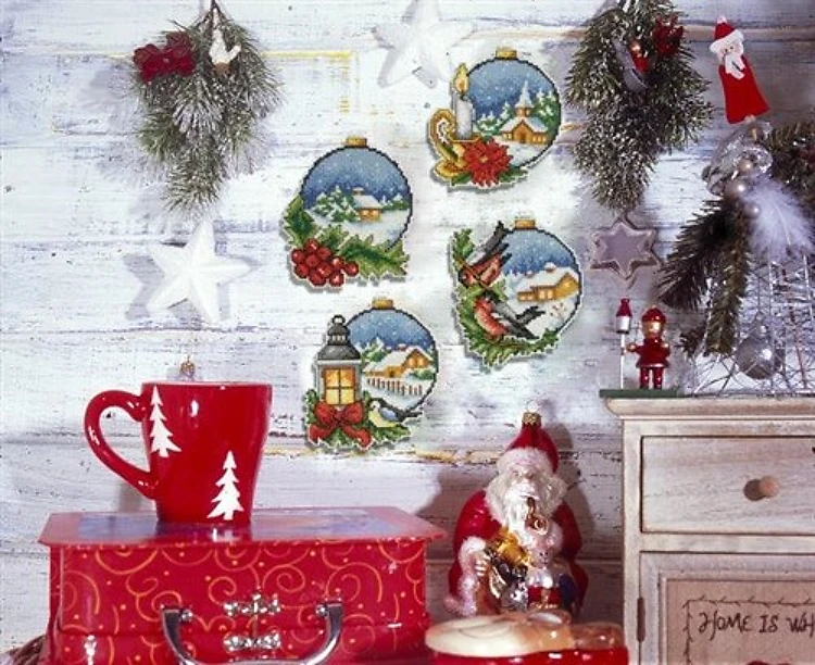 Counted cross stitch kit with plastic canvas "Christmas balls" set of 4 designs 7672
