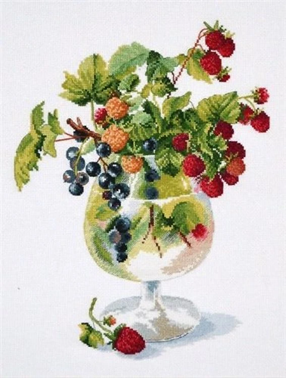 Berry Liqueur 887 Counted Cross Stitch Kit