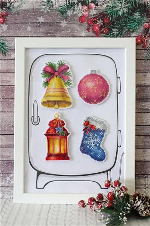 Christmas Magnets Plastic Canvas Counted Cross Stitch Kit P-461 / SR-461