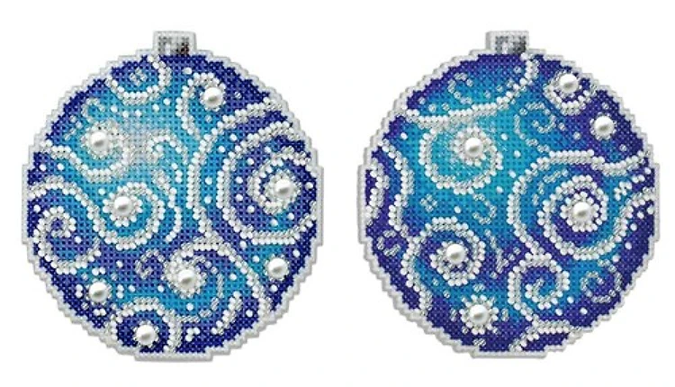Christmas Tree Decoration - Winter Colours SR-162 Plastic Canvas Counted Cross Stitch Kit